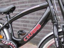 Alpina Clubb J 16 inch Black/Red - Alpina_Clubb_J18_Black_02.jpg